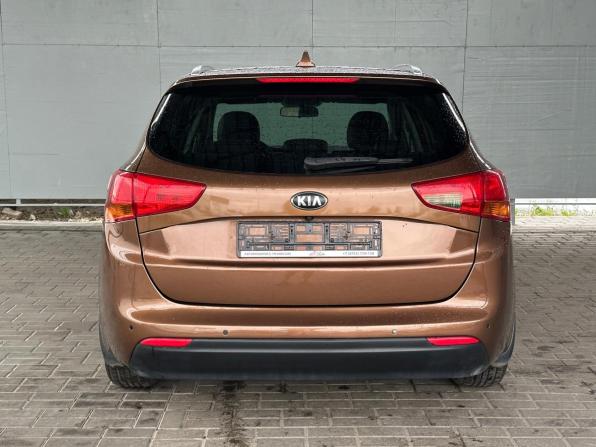 Kia Ceed II Рестайлинг с пробегом 2017 года, цена 1 280 000 рублей, 175000 км, универсал, Автокод Объявления