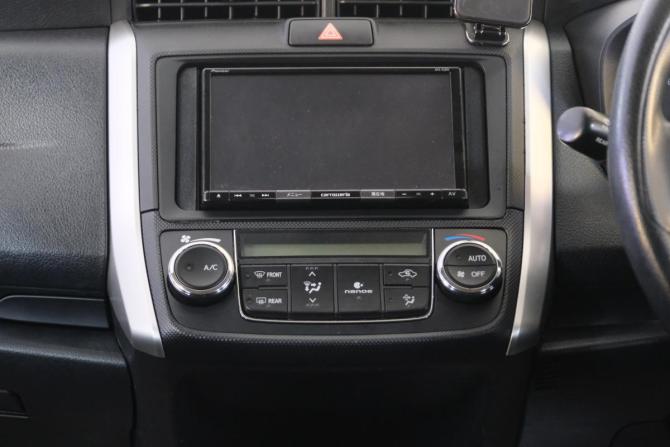 Toyota Corolla XI (E160 E170) Рестайлинг 2 с пробегом 2015 года, цена 1 479 000 рублей, 99700 км, универсал, Автокод Объявления