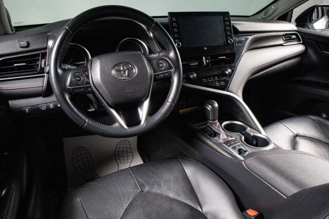 Toyota Camry VIII (XV70) Рестайлинг с пробегом 2021 года, цена 3 709 000 рублей, 55541 км, седан, Автокод Объявления
