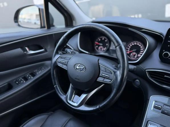Hyundai Santa Fe IV Рестайлинг с пробегом 2021 года, цена 3 149 000 рублей, 100563 км, внедорожник, Автокод Объявления