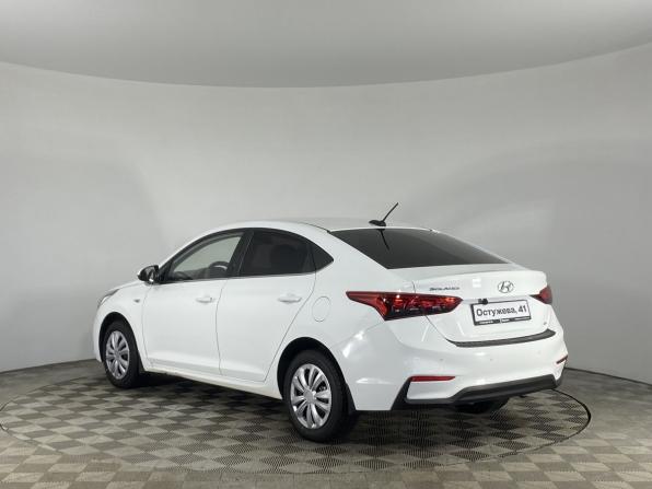 Hyundai Solaris II с пробегом 2017 года, цена 1 150 000 рублей, 198514 км, седан, Автокод Объявления