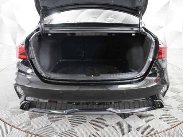 Kia Cerato IV Рестайлинг с пробегом 2022 года, цена 2 711 000 рублей, 70000 км, седан, Автокод Объявления