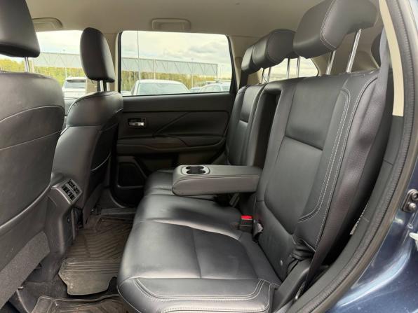 Mitsubishi Outlander III Рестайлинг 3 с пробегом 2019 года, цена 2 365 000 рублей, 60000 км, внедорожник, Автокод Объявления