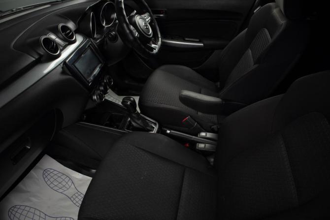 Suzuki Swift V с пробегом 2018 года, цена 1 099 000 рублей, 140000 км, хэтчбек, Автокод Объявления