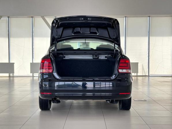 Volkswagen Polo V Рестайлинг с пробегом 2019 года, цена 1 090 000 рублей, 217800 км, седан, Автокод Объявления