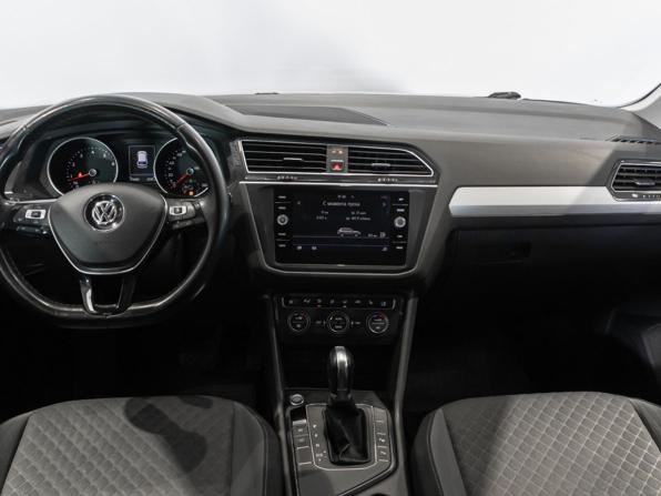 Volkswagen Tiguan II с пробегом 2017 года, цена 1 922 658 рублей, 179460 км, внедорожник, Автокод Объявления