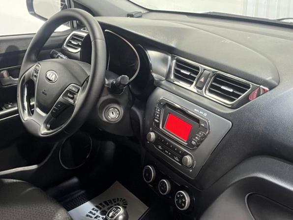 Kia Rio III Рестайлинг с пробегом 2015 года, цена 829 000 рублей, 207836 км, седан, Автокод Объявления