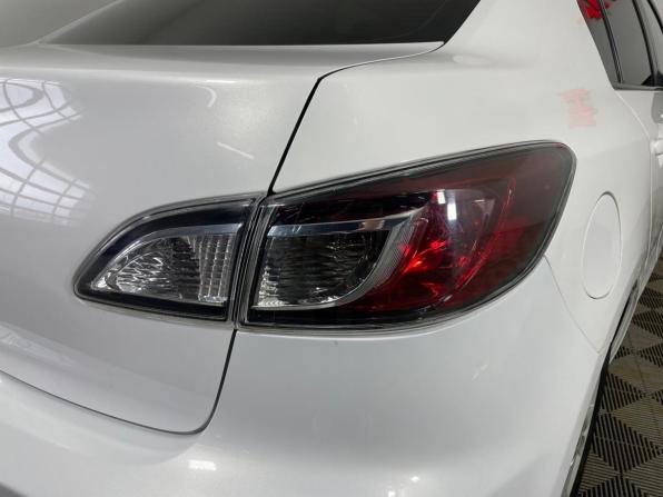 Mazda 3 II (BL) Рестайлинг с пробегом 2012 года, цена 990 000 рублей, 136278 км, седан, Автокод Объявления