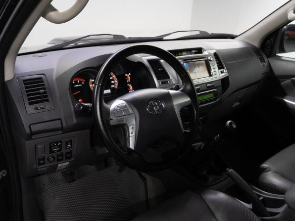 Toyota Hilux VII Рестайлинг с пробегом 2012 года, цена 1 650 000 рублей, 243174 км, пикап, Автокод Объявления