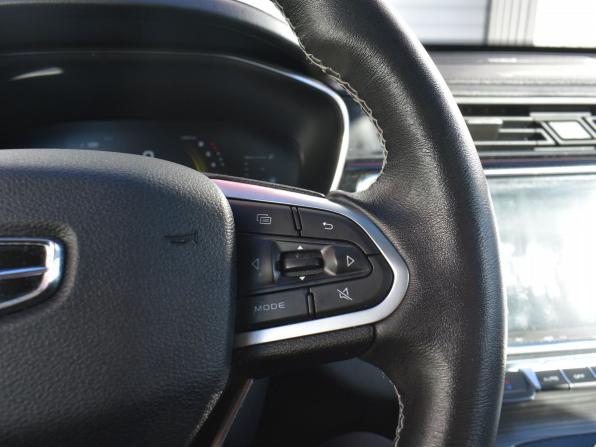 Geely Atlas Pro с пробегом 2022 года, цена 2 099 000 рублей, 32635 км, внедорожник, Автокод Объявления