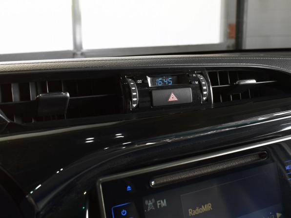 Toyota Hilux VIII с пробегом 2019 года, цена 3 284 995 рублей, 332757 км, offers.body_type.unknown, Автокод Объявления