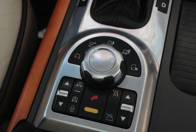 Land Rover Range Rover III Рестайлинг 2 с пробегом 2011 года, цена 1 470 000 рублей, 271449 км, внедорожник, Автокод Объявления