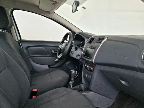 Renault Logan II Рестайлинг с пробегом 2019 года, цена 889 000 рублей, 91622 км, седан, Автокод Объявления