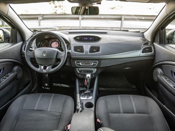 Renault Fluence I Рестайлинг с пробегом 2013 года, цена 798 000 рублей, 201542 км, седан, Автокод Объявления