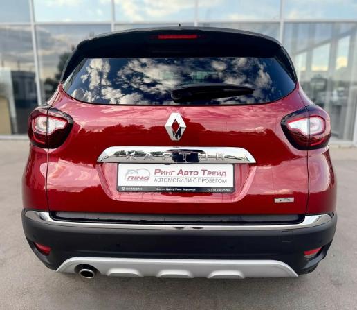 Renault Kaptur I Рестайлинг с пробегом 2021 года, цена 1 890 000 рублей, 35049 км, внедорожник, Автокод Объявления