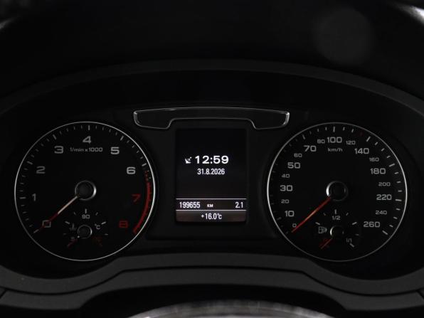 Audi Q3 I (8U) Рестайлинг с пробегом 2017 года, цена 1 729 000 рублей, 199653 км, внедорожник, Автокод Объявления