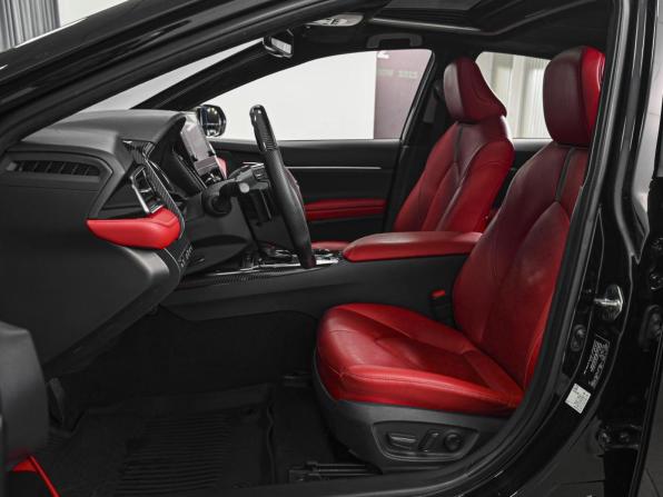 Toyota Camry VIII (XV70) Рестайлинг с пробегом 2022 года, цена 4 029 000 рублей, 78881 км, седан, Автокод Объявления