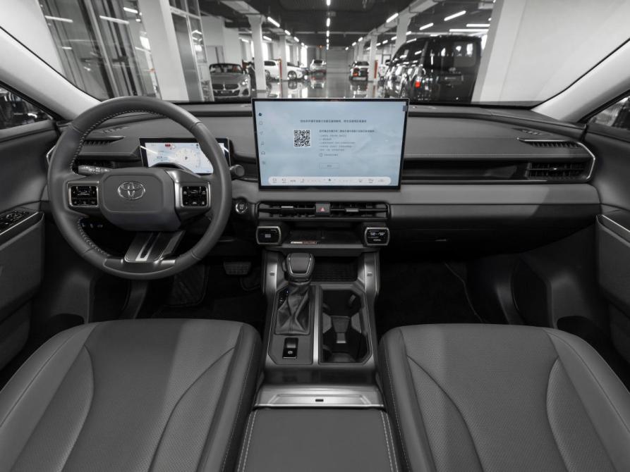 Toyota RAV4 VI (XA60) Москва  - изображение 8