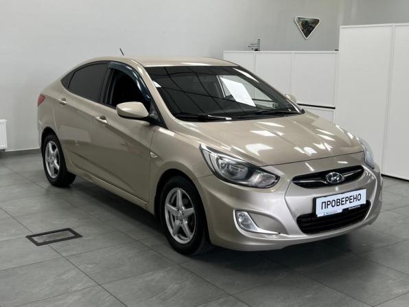Hyundai Solaris I с пробегом 2012 года, цена 500 000 рублей, 184928 км, седан, Автокод Объявления