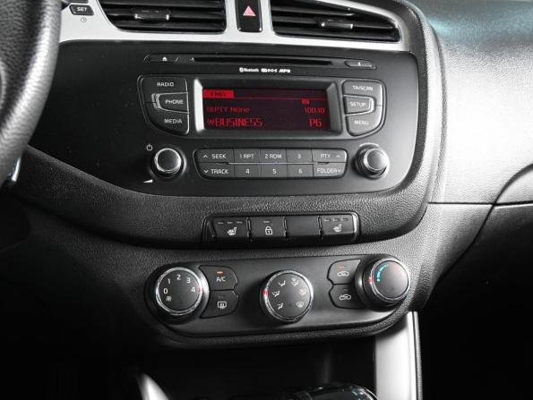 Kia Ceed II с пробегом 2015 года, цена 1 239 000 рублей, 171083 км, универсал, Автокод Объявления
