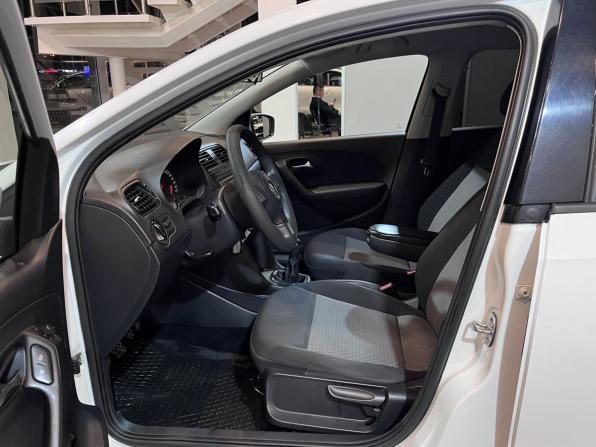 Volkswagen Polo V с пробегом 2014 года, цена 700 000 рублей, 232182 км, седан, Автокод Объявления
