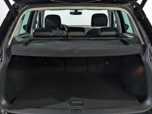 Volkswagen Tiguan II с пробегом 2018 года, цена 3 050 000 рублей, 84489 км, внедорожник, Автокод Объявления