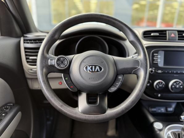Kia Soul II Рестайлинг с пробегом 2017 года, цена 1 740 000 рублей, 43860 км, хэтчбек, Автокод Объявления