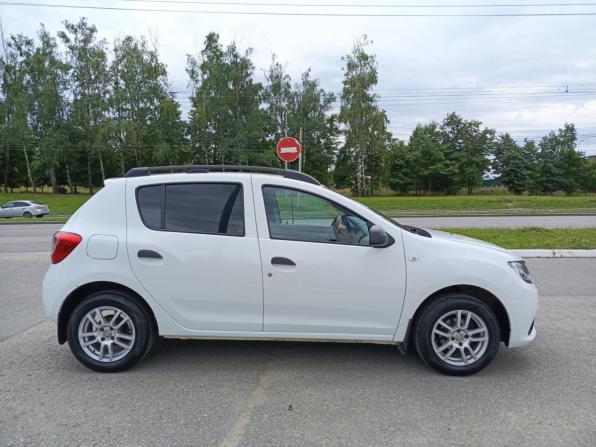 Renault Sandero II с пробегом 2017 года, цена 866 000 рублей, 115950 км, хэтчбек, Автокод Объявления