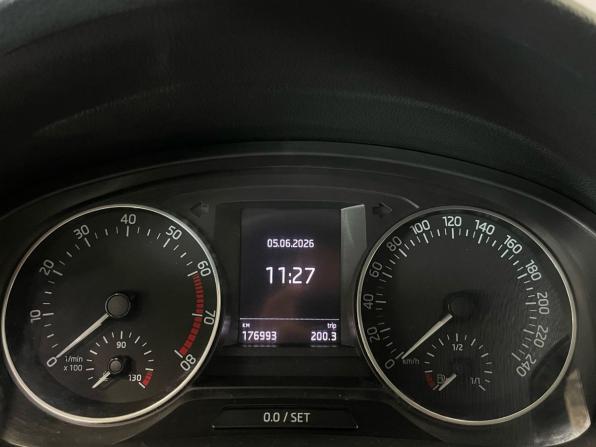 Skoda Rapid I с пробегом 2015 года, цена 890 000 рублей, 176991 км, лифтбек, Автокод Объявления