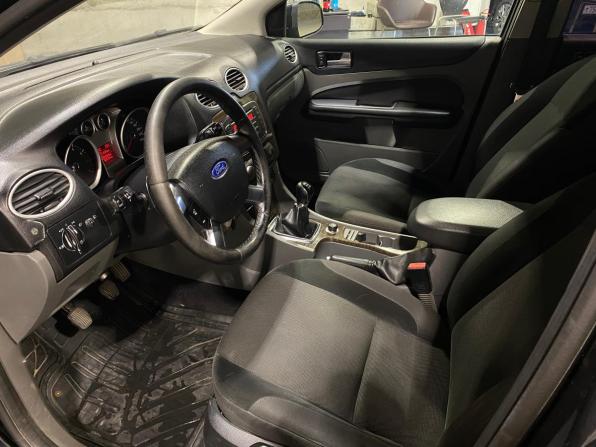 Ford Focus II Рестайлинг с пробегом 2008 года, цена 235 000 рублей, 622532 км, хэтчбек, Автокод Объявления