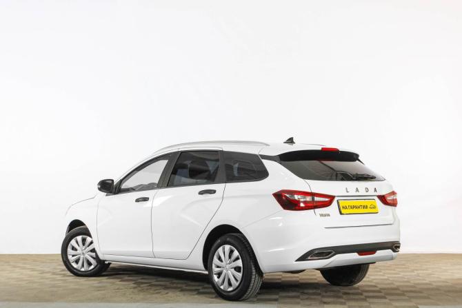 Lada (ВАЗ) Vesta I Рестайлинг (NG) с пробегом 2024 года, цена 1 349 000 рублей, 42000 км, универсал, Автокод Объявления
