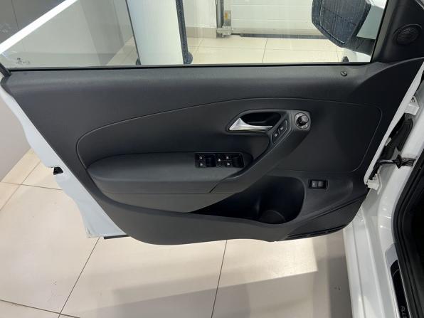 Volkswagen Polo V Рестайлинг с пробегом 2016 года, цена 739 000 рублей, 187000 км, седан, Автокод Объявления