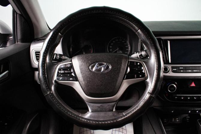 Hyundai Solaris I Рестайлинг с пробегом 2017 года, цена 1 369 000 рублей, 263500 км, седан, Автокод Объявления