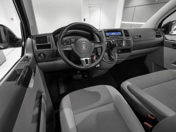 Volkswagen Caravelle T5 Рестайлинг с пробегом 2014 года, цена 2 850 000 рублей, 158580 км, минивэн, Автокод Объявления