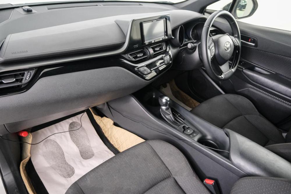 Toyota C-HR I Красноярск  - изображение 13