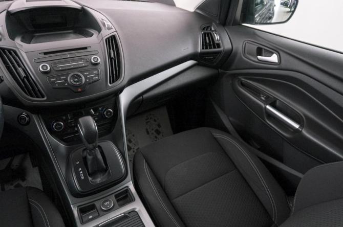 Ford Kuga II Рестайлинг с пробегом 2017 года, цена 1 649 000 рублей, 304694 км, внедорожник, Автокод Объявления