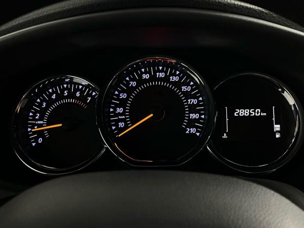 Renault Sandero II Рестайлинг с пробегом 2021 года, цена 1 400 000 рублей, 28850 км, хэтчбек, Автокод Объявления