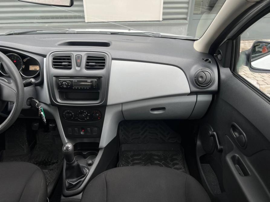 Renault Logan II Санкт-Петербург  - изображение 7