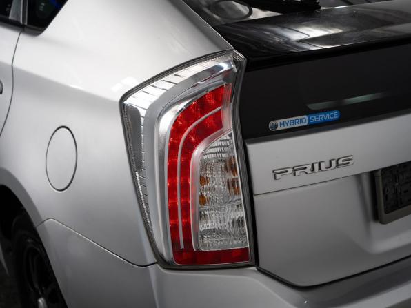 Toyota Prius III Рестайлинг (XW30) с пробегом 2012 года, цена 1 285 000 рублей, 161649 км, лифтбек, Автокод Объявления