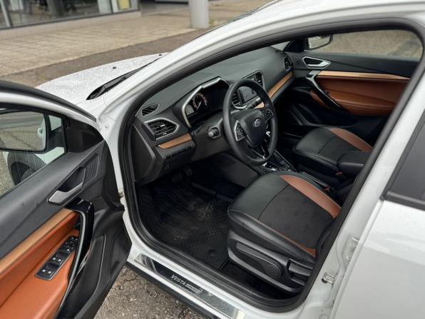 Lada (ВАЗ) Vesta I Рестайлинг (NG) с пробегом 2024 года, цена 1 260 000 рублей, 38000 км, универсал, Автокод Объявления