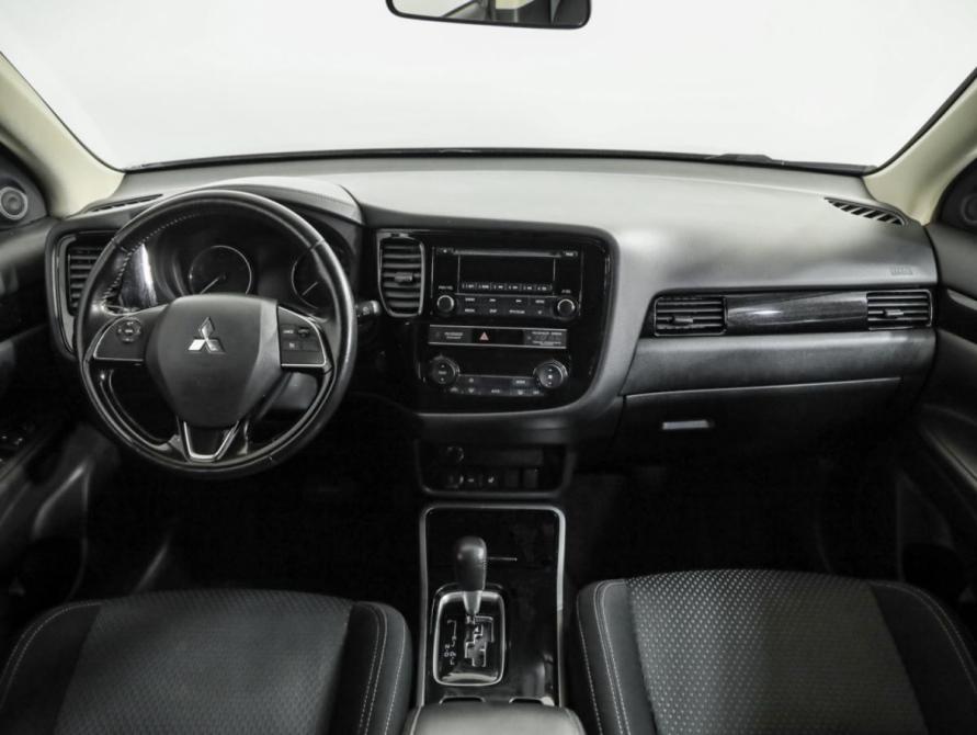 Mitsubishi Outlander III Рестайлинг 3 Санкт-Петербург  - изображение 10