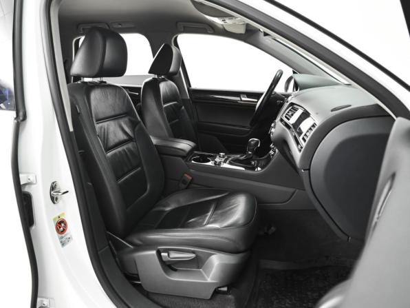 Volkswagen Touareg II с пробегом 2013 года, цена 2 098 000 рублей, 172619 км, внедорожник, Автокод Объявления