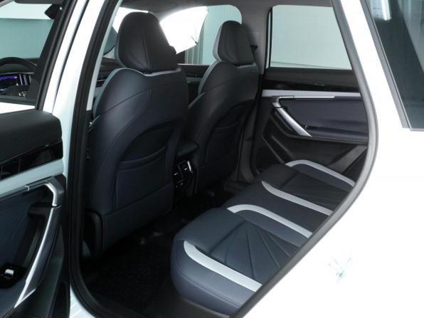Geely Atlas II с пробегом 2025 года, цена 3 076 500 рублей, 25 км, внедорожник, Автокод Объявления