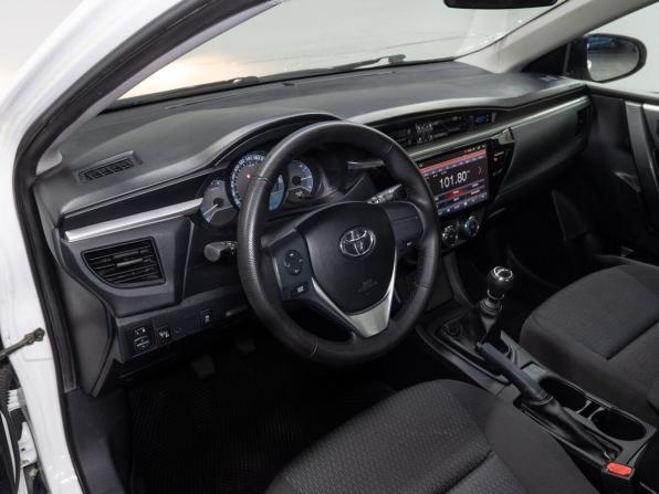 Toyota Corolla XI (E160 E170 E180) с пробегом 2013 года, цена 1 200 000 рублей, 124030 км, седан, Автокод Объявления