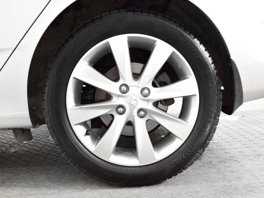 Hyundai Solaris I Кемерово  - изображение 12