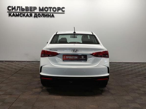 Hyundai Solaris II Рестайлинг с пробегом 2021 года, цена 1 399 000 рублей, 118525 км, седан, Автокод Объявления