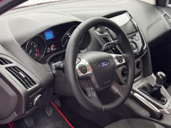 Ford Focus III с пробегом 2013 года, цена 784 000 рублей, 165359 км, хэтчбек, Автокод Объявления