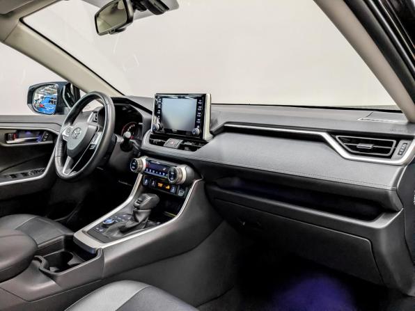 Toyota RAV4 V (XA50) с пробегом 2021 года, цена 3 600 000 рублей, 61436 км, внедорожник, Автокод Объявления