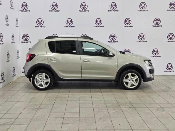 Renault Sandero II с пробегом 2018 года, цена 1 083 000 рублей, 108400 км, хэтчбек, Автокод Объявления