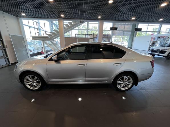 Skoda Octavia III (A7) Рестайлинг с пробегом 2017 года, цена 1 770 000 рублей, 189419 км, лифтбек, Автокод Объявления